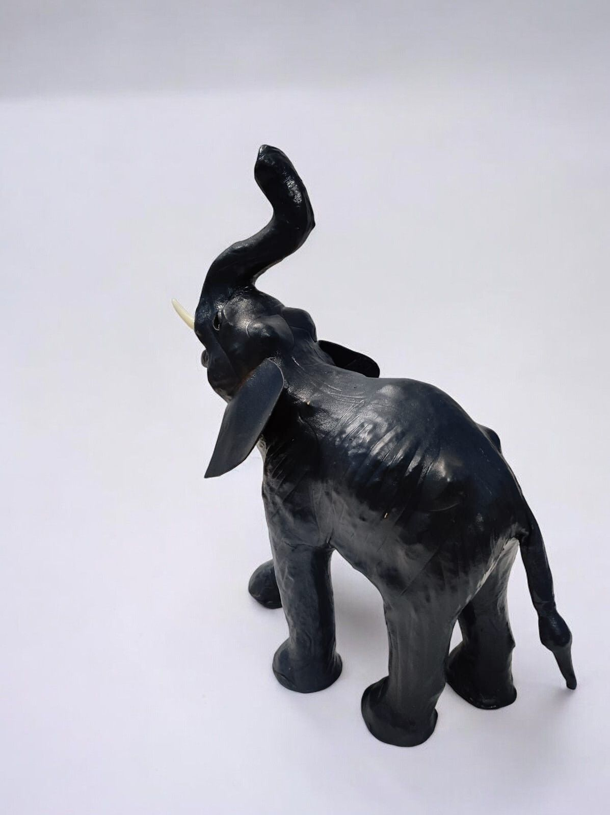 VMSK HandiCrafts Elephant Showpiece| Leather | 12” Inch | Dark Grey & Black| Premium Showpiece