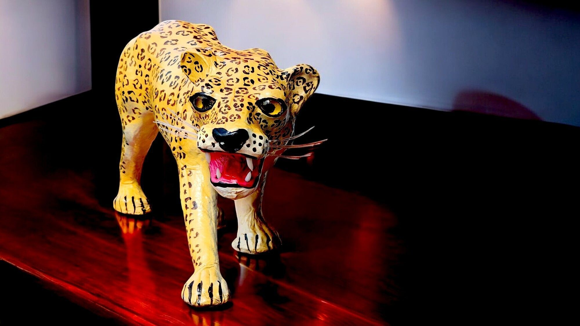 VMSK HandiCraft Walking Leopard | Leather | 18” Inch | Yellow & Black | Premium  Showpiece